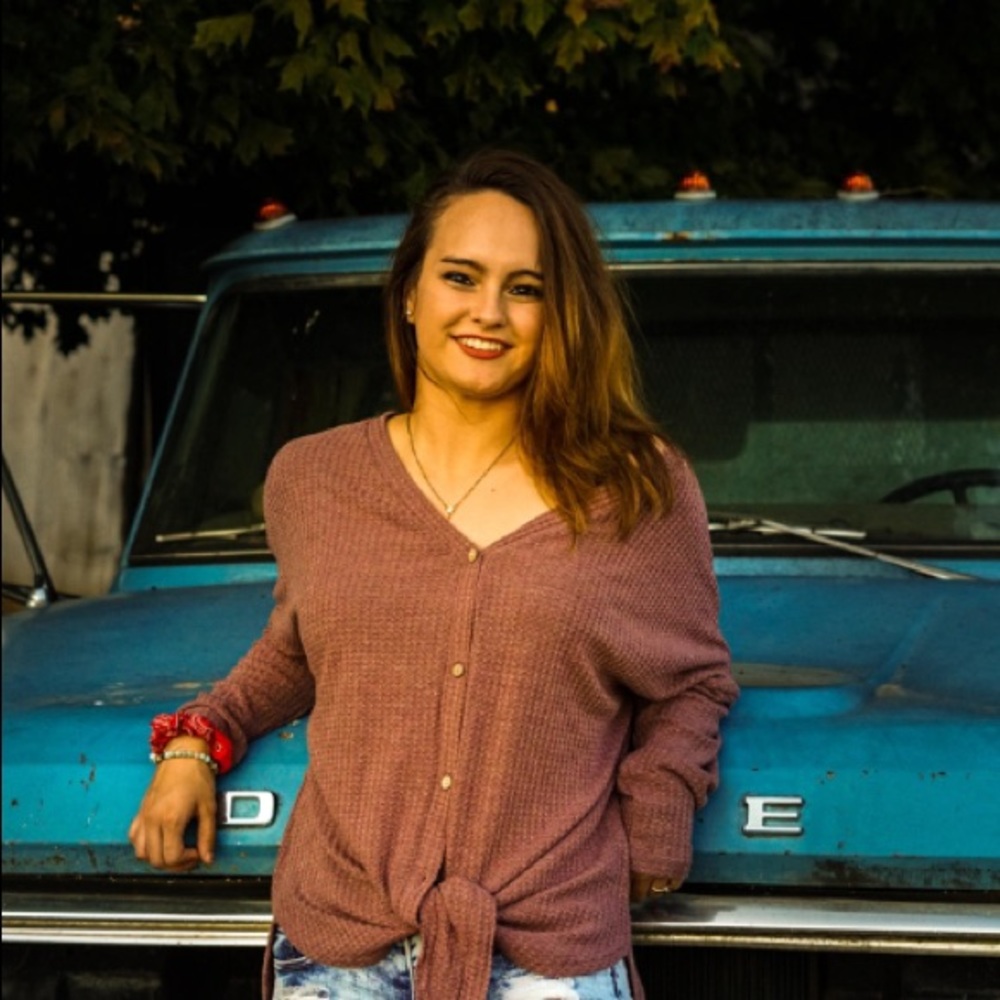 Meet your Posher, Sabrina